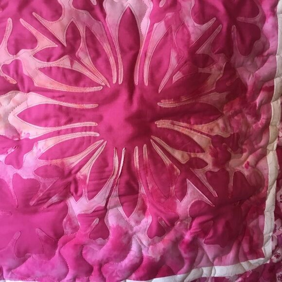 Handmade Quilted Wall Hanging - Picture 3 of 9